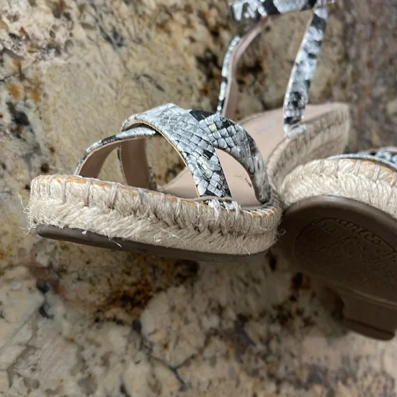 Cute Charles David Wedge Shoes - Picture 7 of 7